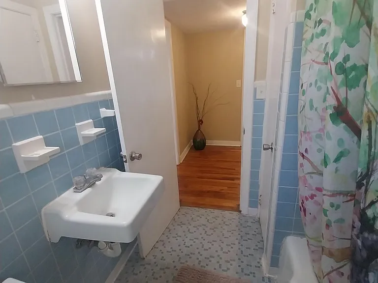 1428 Charlotte St — Photo 13
