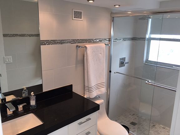 5th image of 6039 Collins Ave APT 926
