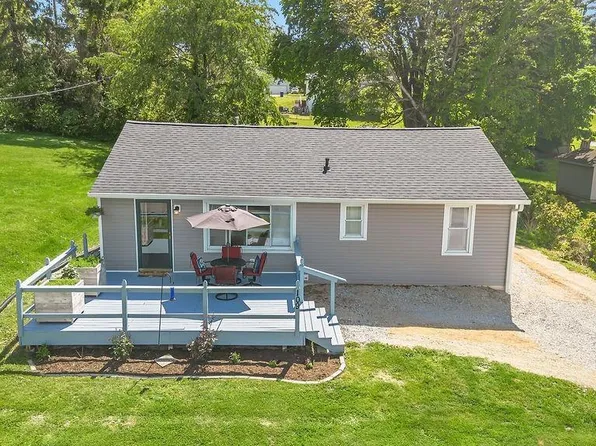 109 W Ritter St, Ellettsville, IN 47429