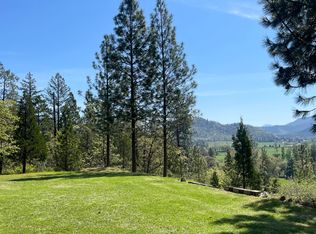 978 Fish Hatchery Rd, Grants Pass, OR 97527