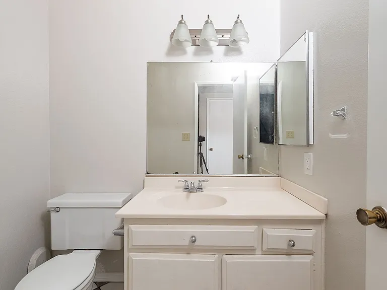 2300 S Hacienda Blvd #G4 — Photo 11