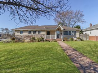 1114 McLean Ave, Wantagh, NY 11793