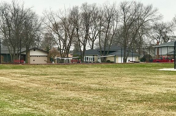 3rd image of 14209 Meadowview Ct