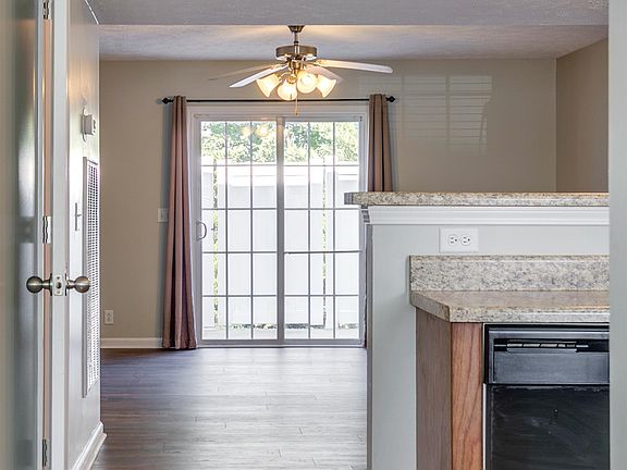 4th image of 1409 Orange Ct