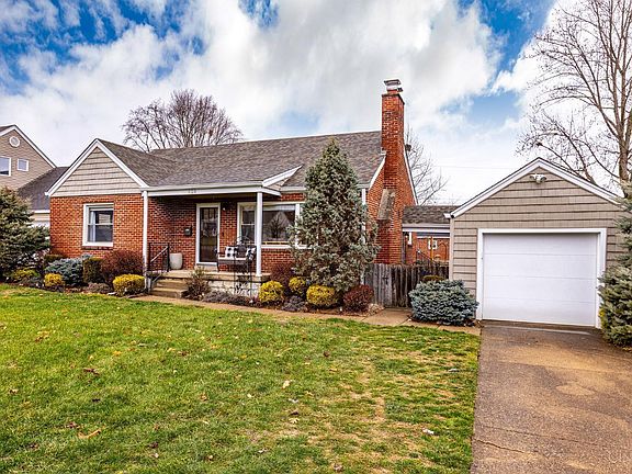 3rd image of 520 Southwood Dr
