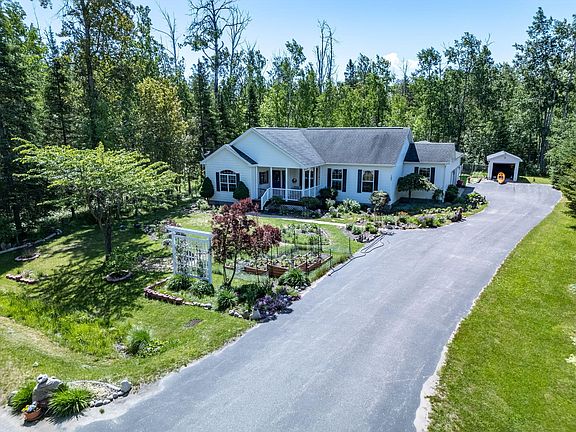 2nd image of 1303 Coulson Dr