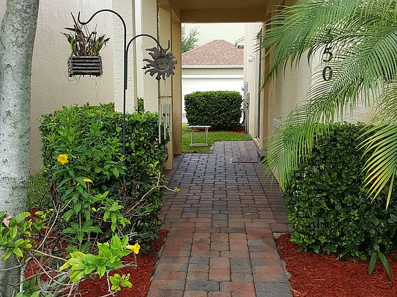 Front Patio, Welcome Home!