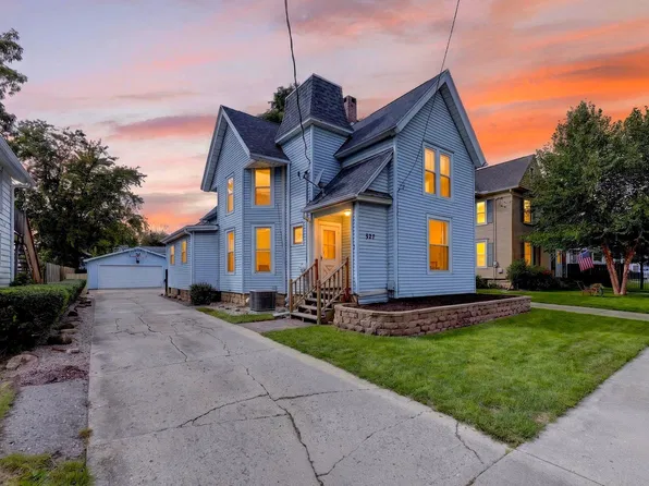 327 N Terrace St, Janesville, WI 53545
