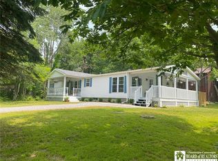 10242 McAllister Rd, Fredonia, NY 14063