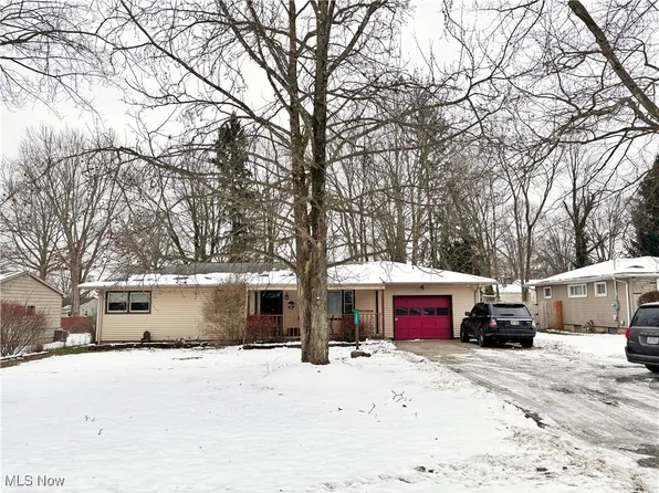 3985 Kirk Rd, Youngstown, OH 44511