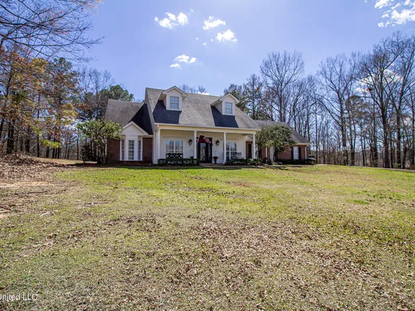 111 Oak View Dr, Terry, MS 39170
