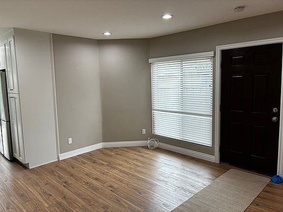 3rd image of 7946 1/2 Hershey St