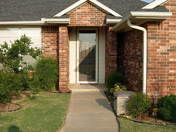4th image of 2120 S 22nd Ct