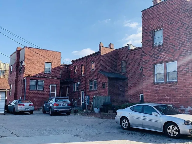 221 E Highland St — Photo 8