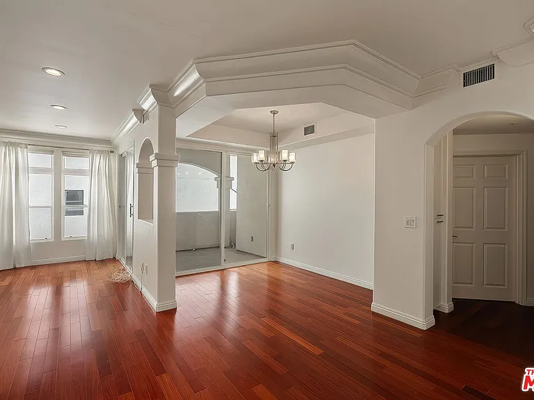 11737 Goshen Ave #302 — Photo 7