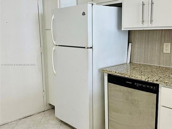 3rd image of 1301 NE Miami Gardens Dr APT 724W