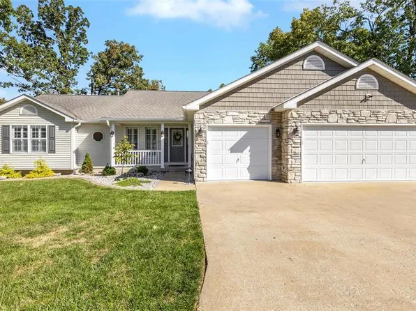 10695 Mahogany Dr, Foristell, MO 63348