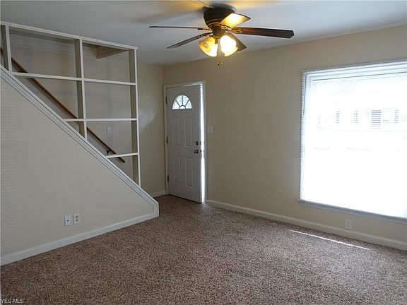 3rd image of 1305 Curtis Ave