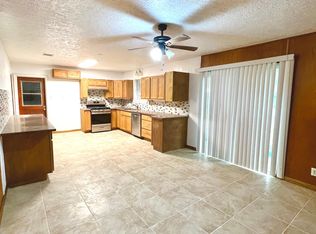 125 Lazy Ln, Baytown, TX 77520