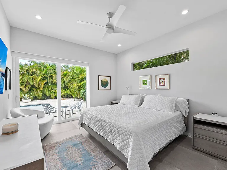 2335 Waldemere St — Photo 14