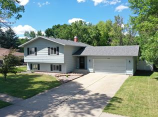1115 15th Ave NE, Aberdeen, SD 57401