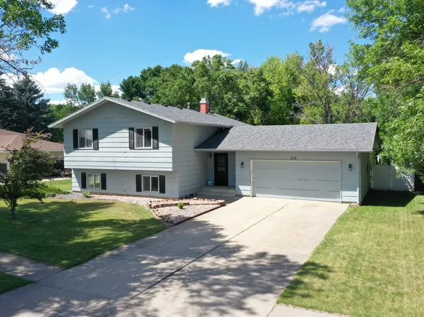 1115 15th Ave NE, Aberdeen, SD 57401