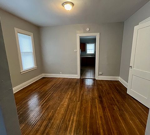 2nd image of 93 Pulaski St