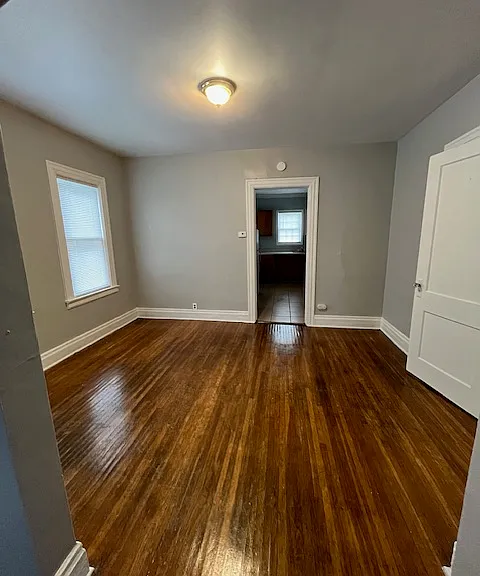 93 Pulaski St — Photo 2