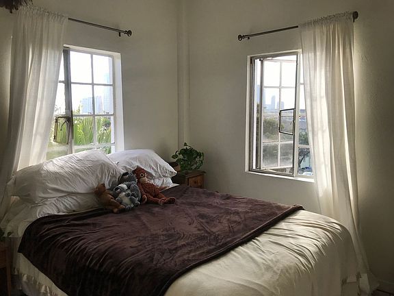 4th image of 2102-2116 C St Unit 11