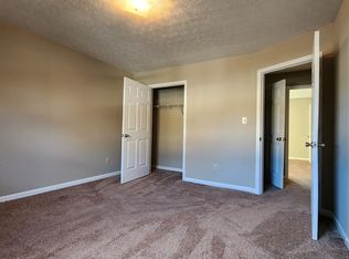 2723 S Roan St APT 9, Johnson City, TN 37601