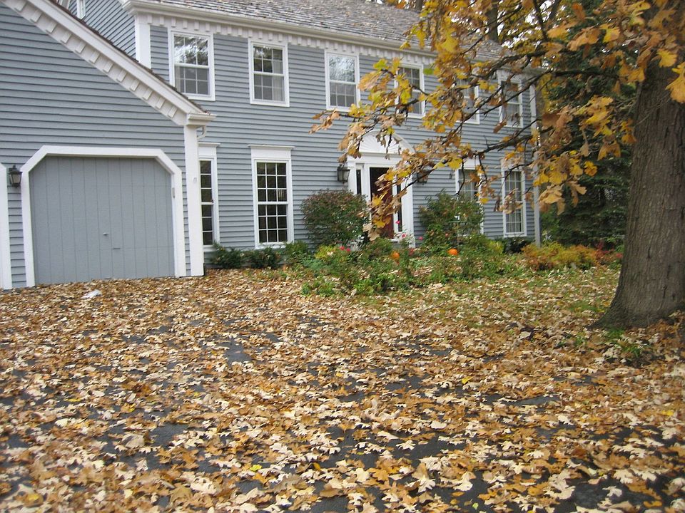 2nd image of 1300 Pin Oak Ct
