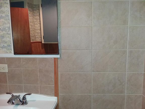 Bath tile - so handsome!