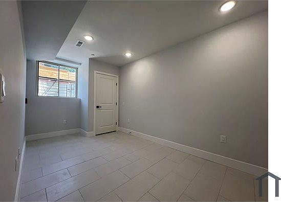 4th image of 627 N Brooklyn St #2