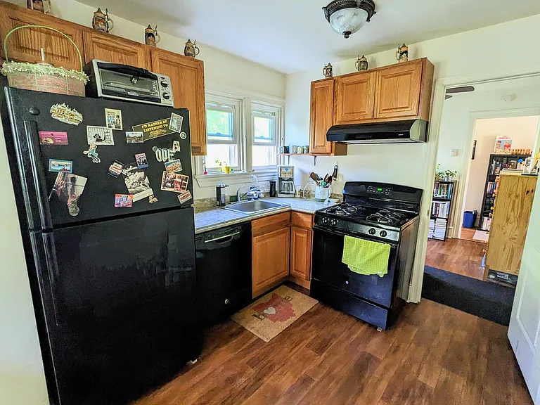 920 E Railroad Ave #A — Photo 11