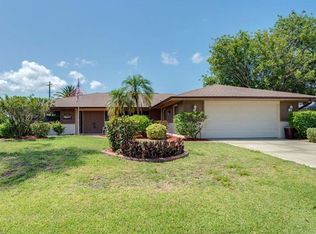 928 SE 34th Ter, Cape Coral, FL 33904