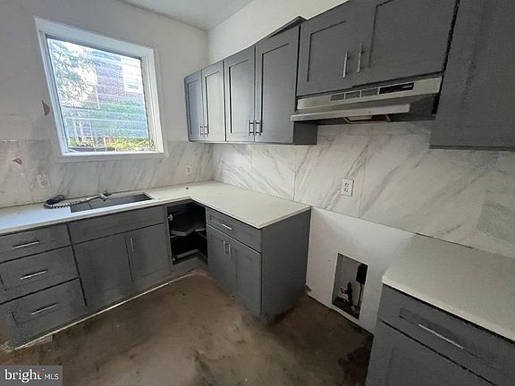 5th image of 3818 N Gratz St