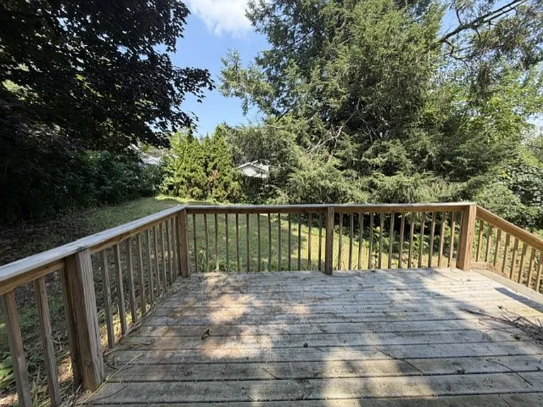433 Allenford St — Photo 18