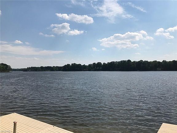 5th image of 1540 Lake Crest Dr