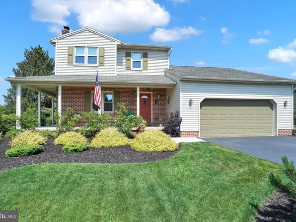 2009 Golden Eagle Dr, York, PA 17408
