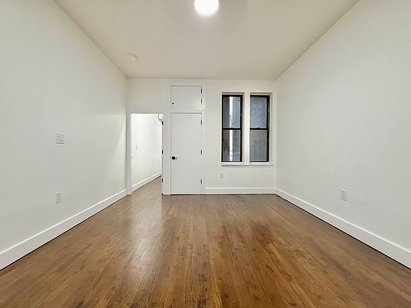 3rd image of 647 Willoughby Ave APT 2