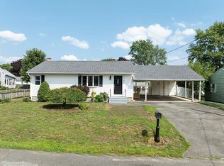 13 Lorimer St, Chicopee, MA 01013