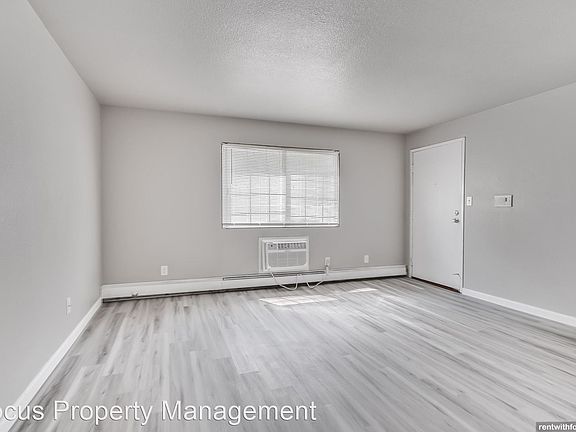 3rd image of 415 Southtowne Dr #H203