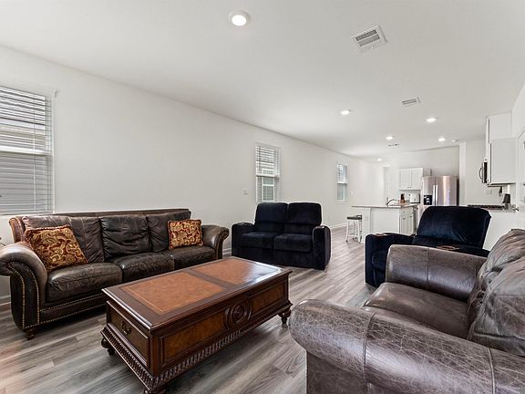 5th image of 8021 Derick Ave