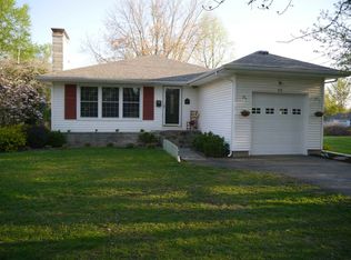911 North Dr, Seymour, IN 47274