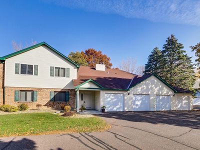 979 Heritage Ct E, Vadnais Heights, MN, 55127
