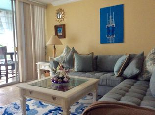 2064 Alamanda Dr APT 3, Naples, FL 34102