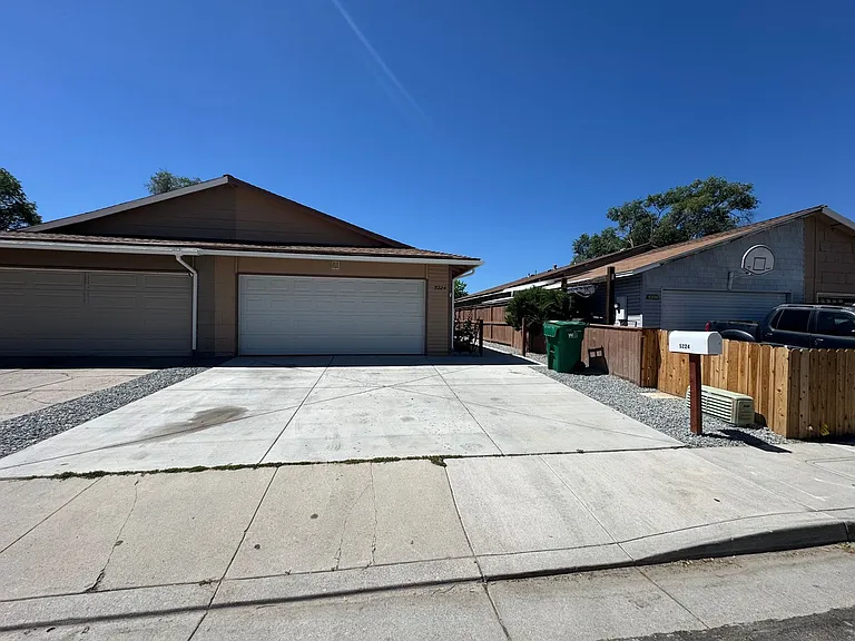 5224 Echo Ave — Photo 1