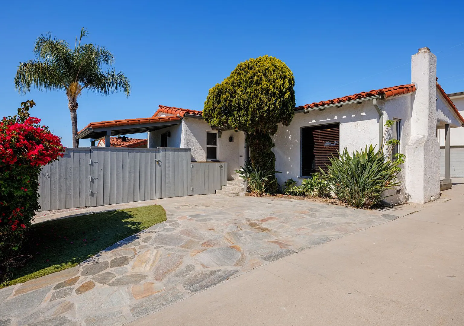 Charming Spanish-Style Craftsman 2bd/2ba Home in the Heart of the College Area — Photo 3
