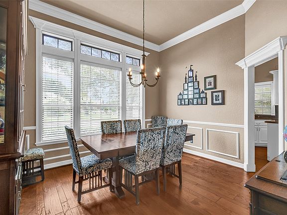 5th image of 208 River Oaks Dr