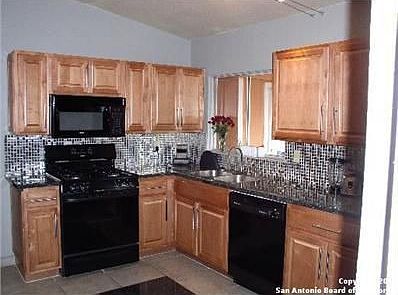 4th image of 2330 Ingleside Dr